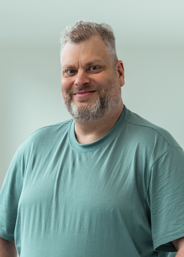BAYOOSOFT_Martin Derzbach BAYOOSOFT Team - Martin Derzbach - Senior Software Engineer